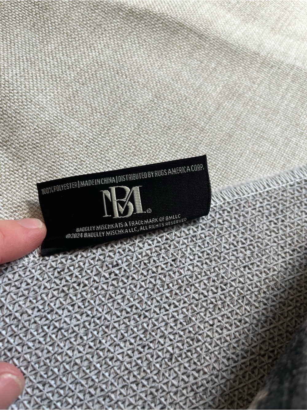 Two Badgley Mischka Rugs (2x3 Rug & 2.5 ft x 6 ft Runner) NWOT - Picture 6 of 16